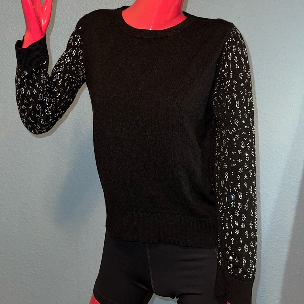 Carmen Marc Valvo Classic Black Apparel